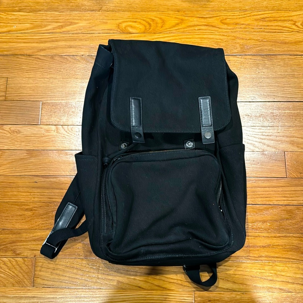 Everlane modern snap backpack